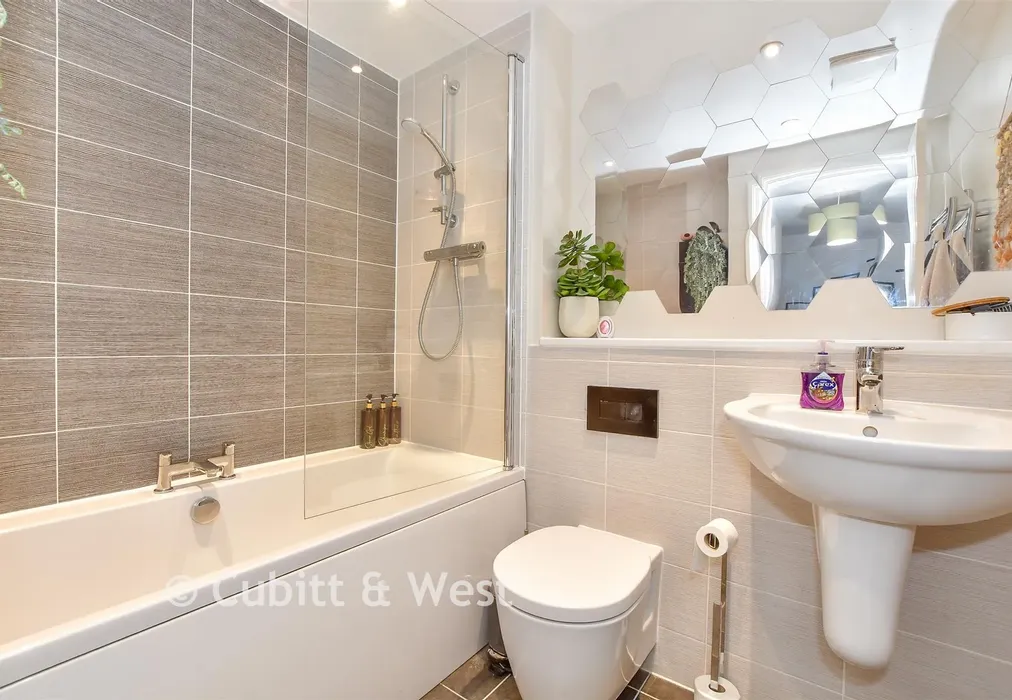 Bathroom - Richardson Way, Littlehampton, West Sussex - Wards of Kent