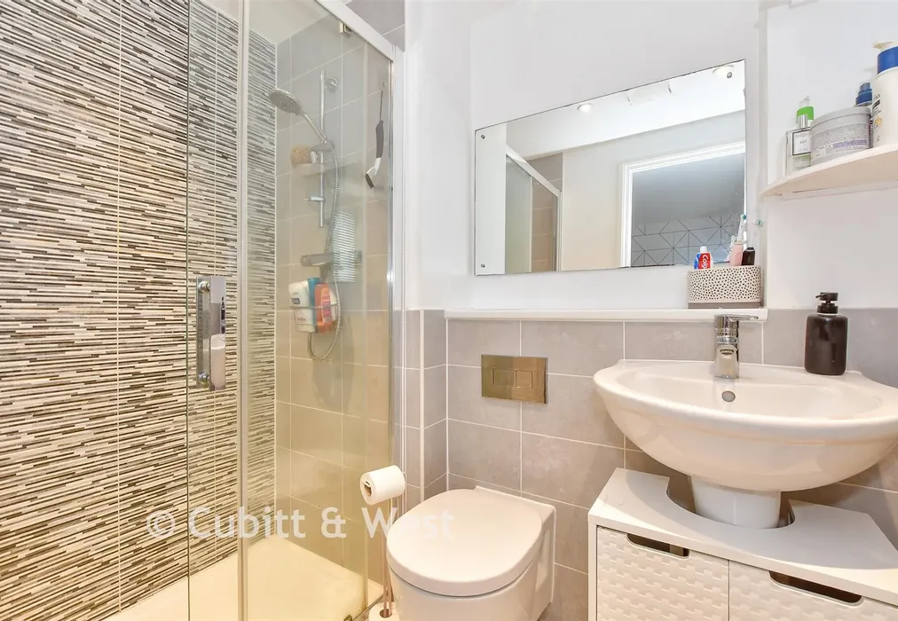 En-Suite Shower Room - Richardson Way, Littlehampton, West Sussex - Wards of Kent