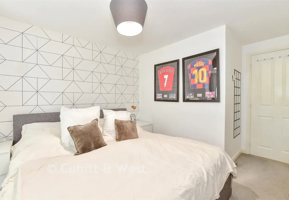 Bedroom 1 - Richardson Way, Littlehampton, West Sussex - Wards of Kent