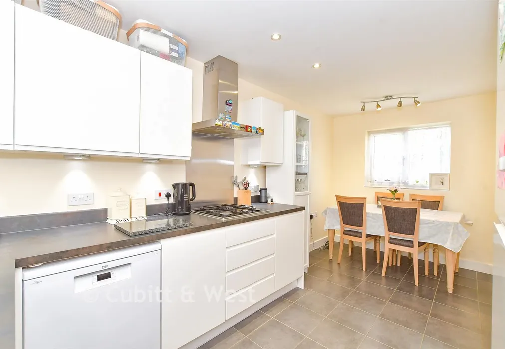 Kitchen/ Diner - South Downs Rise, Havant, Hampshire - Wards of Kent