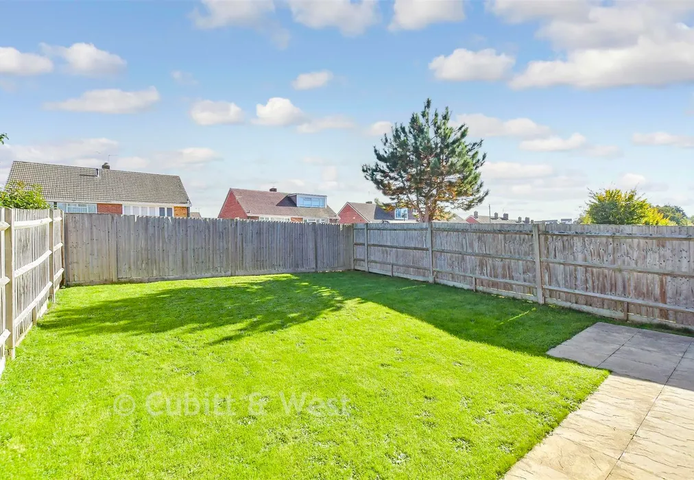 Rear Garden - South Downs Rise, Havant, Hampshire - Wards of Kent