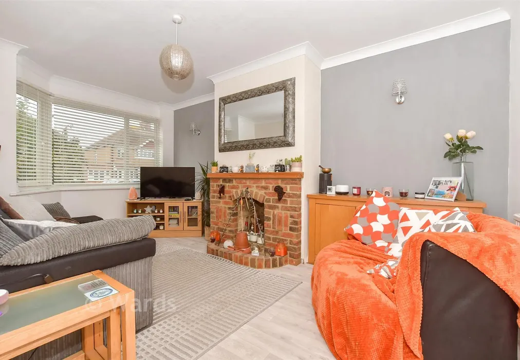 Lounge - Old Crossing Road, Margate, Kent - Wards of Kent