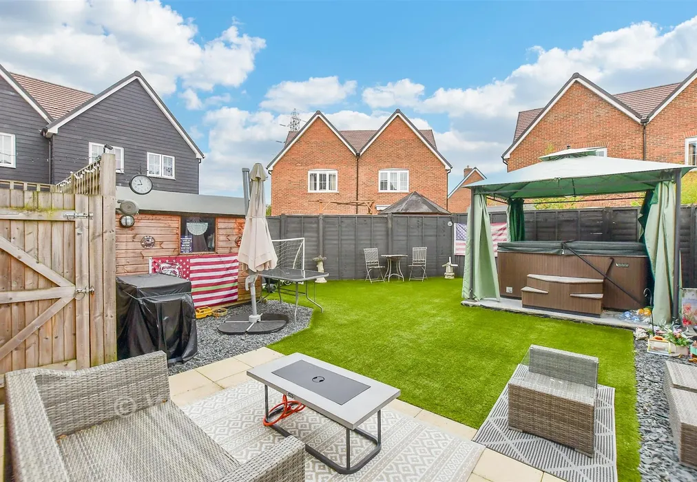 Rear Garden - Orchid Road, Wouldham, Rochester, Kent - Wards of Kent