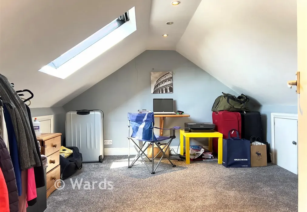 Loft Room - Poplar Road, Broadstairs, Kent - Wards of Kent