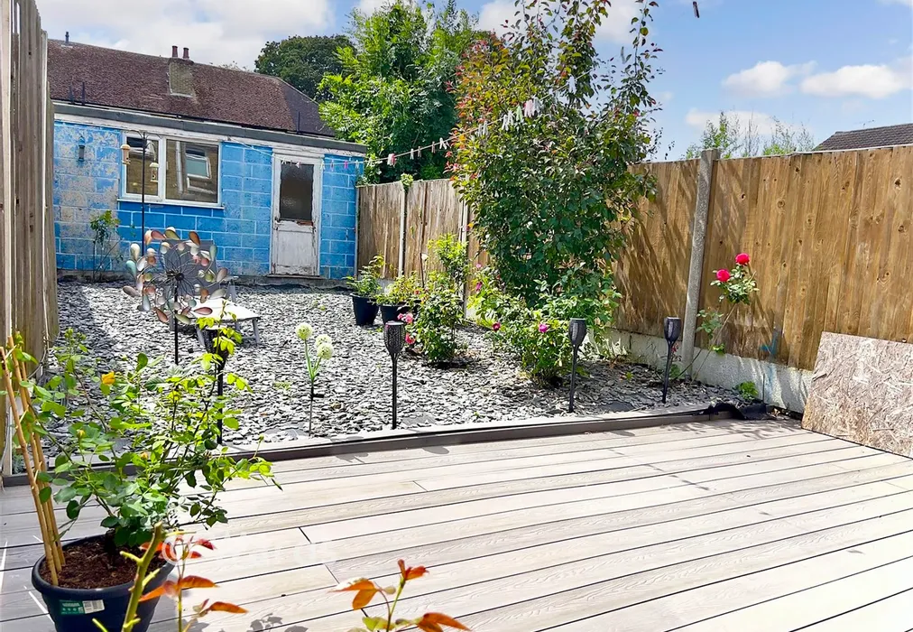 Rear Garden - Poplar Road, Broadstairs, Kent - Wards of Kent