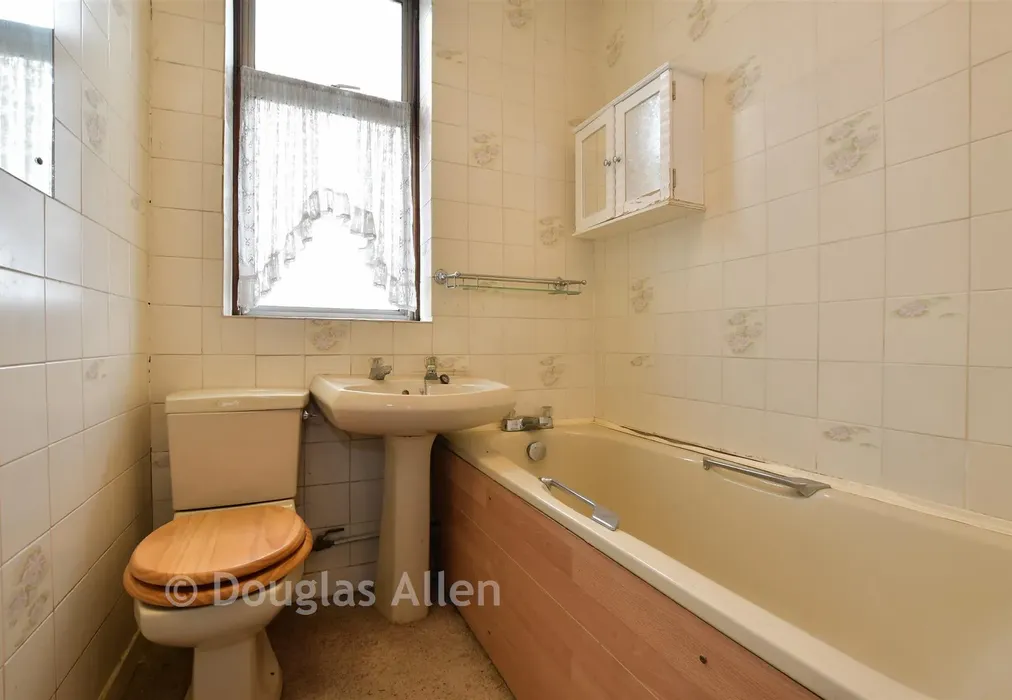 Bathroom - Altmore Avenue, London - Wards of Kent