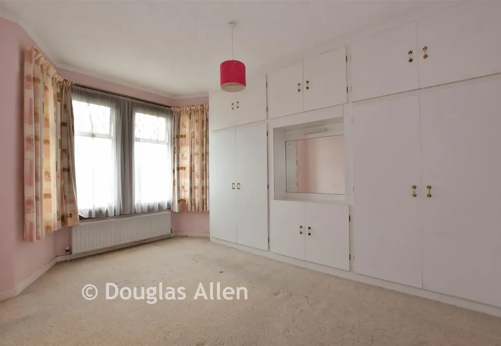 Bedroom 1 - Altmore Avenue, London - Wards of Kent