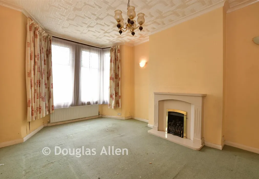 Lounge - Altmore Avenue, London - Wards of Kent