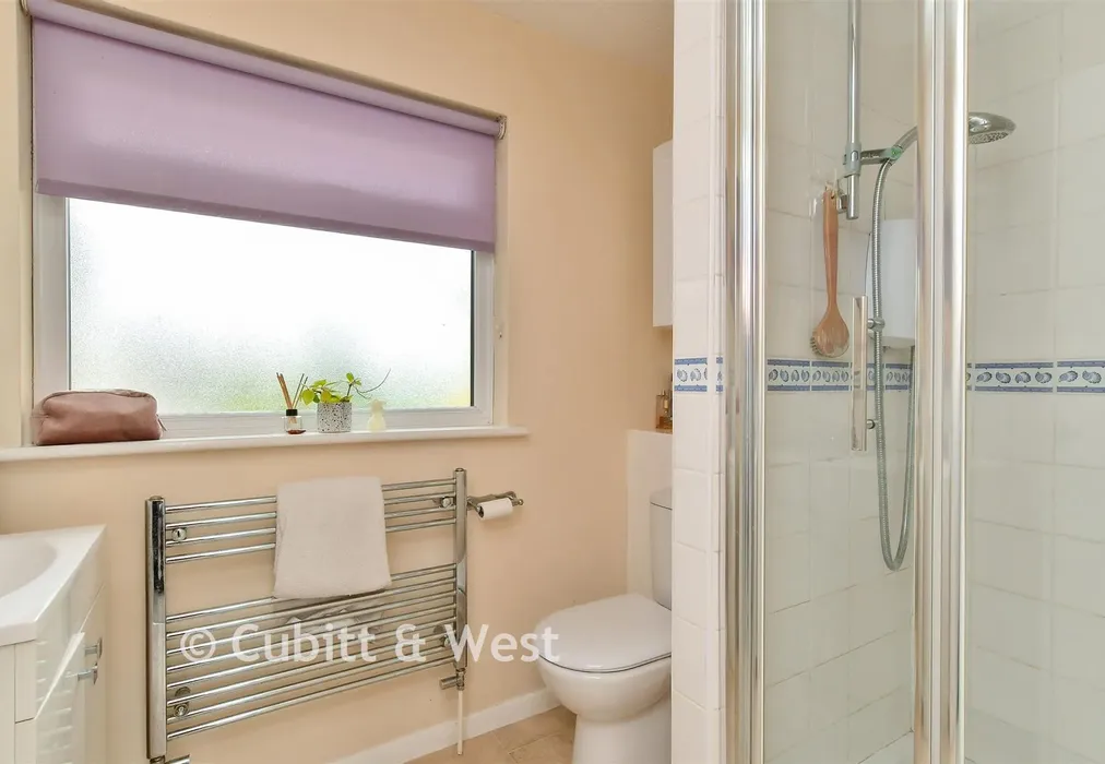 En-Suite Shower Room - Cooksbridge, Lewes, East Sussex - Wards of Kent