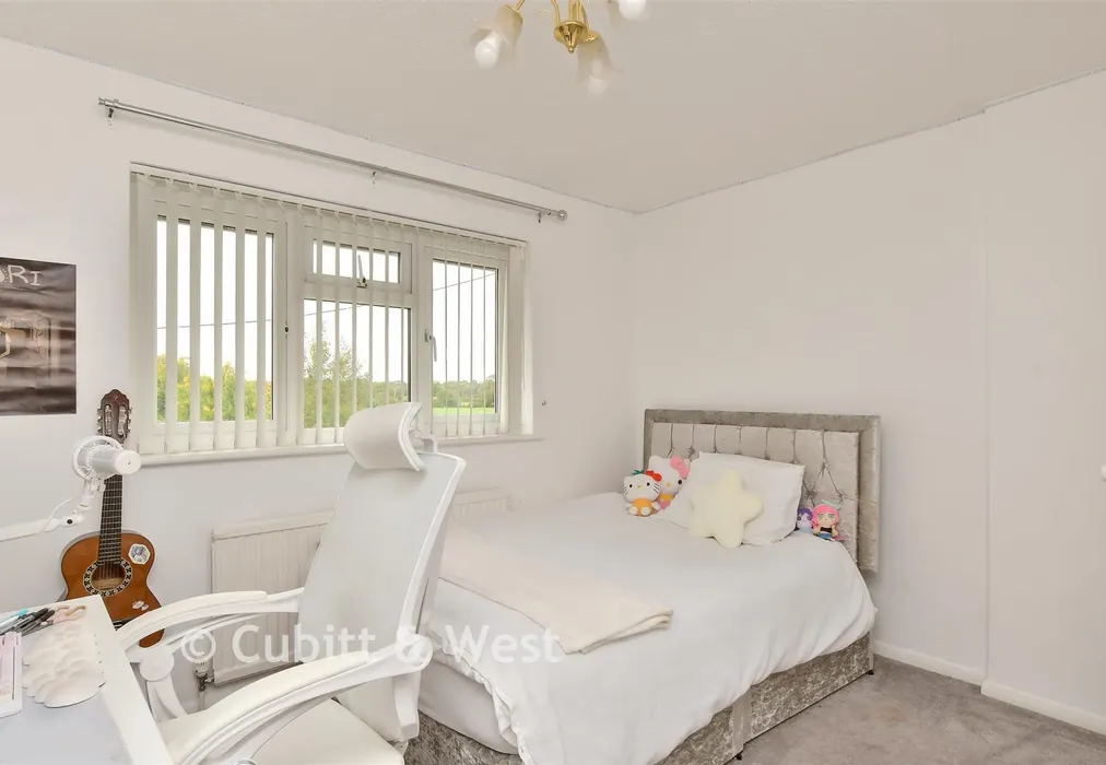 Bedroom 2 - Cooksbridge, Lewes, East Sussex - Wards of Kent