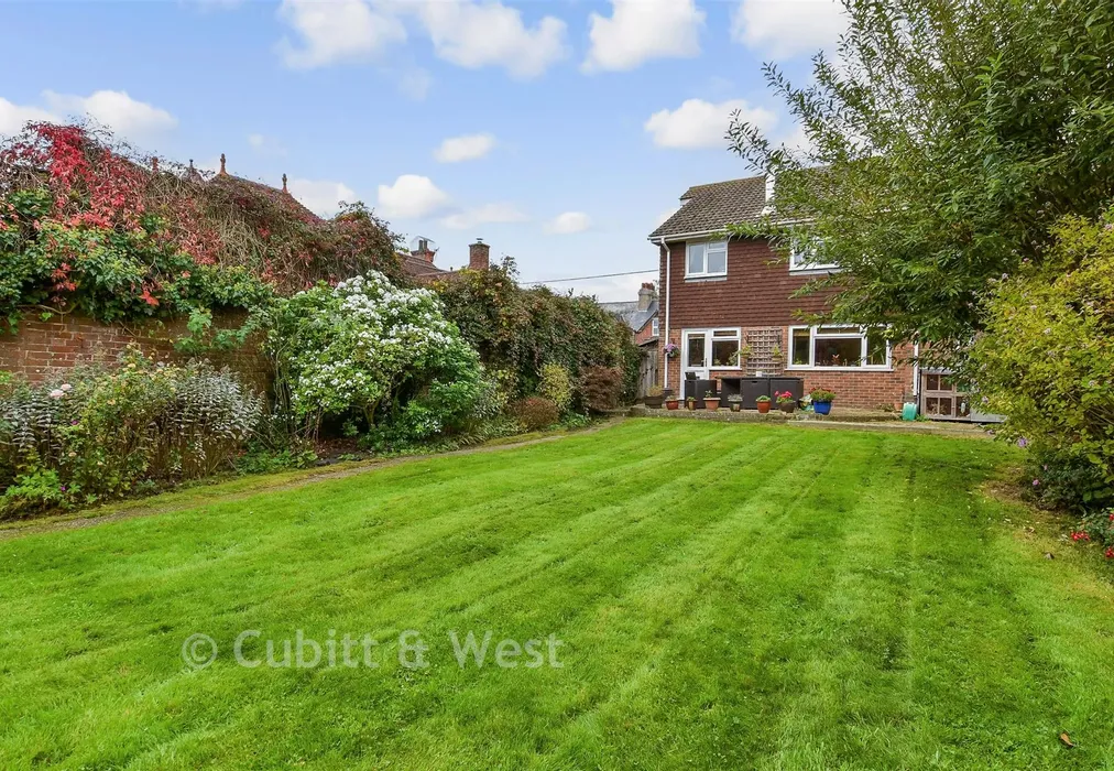 Rear Garden - Cooksbridge, Lewes, East Sussex - Wards of Kent