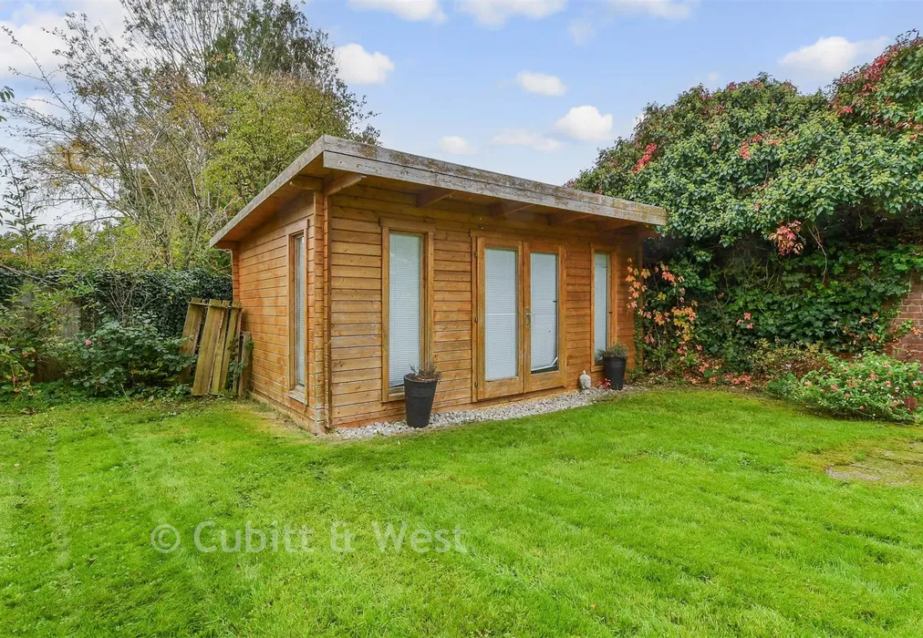 Workshop/Outbuildings - Cooksbridge, Lewes, East Sussex - Wards of Kent