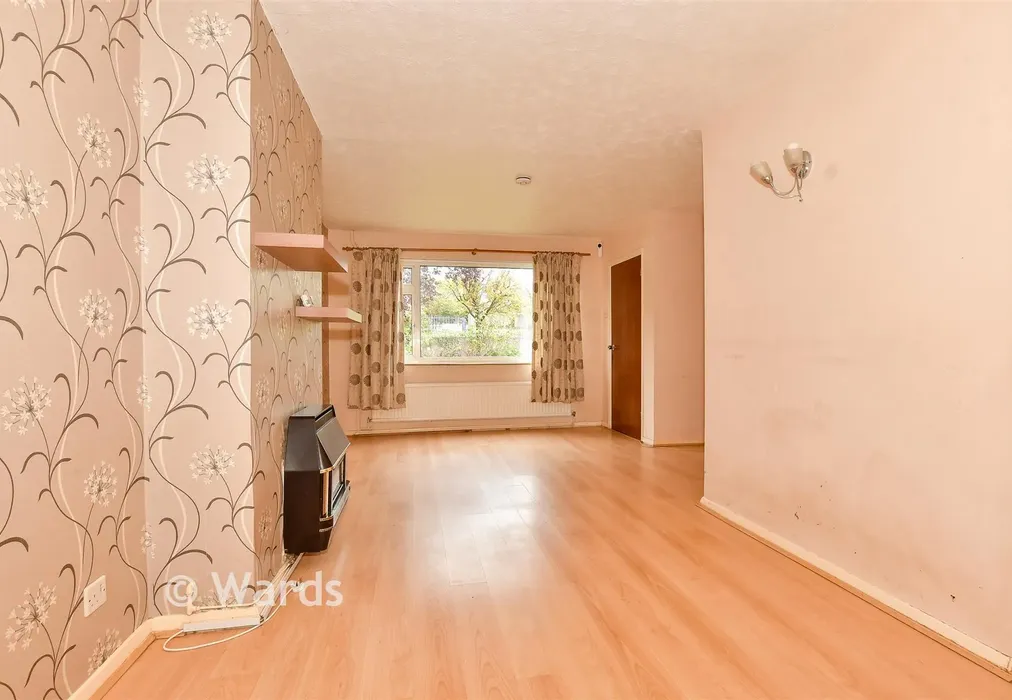 Lounge - Old Bridge Road, Whitstable, Kent - Wards of Kent