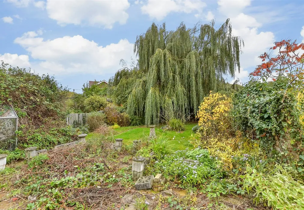 Rear Garden - Old Bridge Road, Whitstable, Kent - Wards of Kent