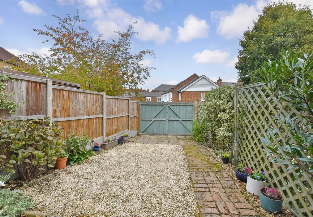 Rear Garden - Orient Place, Canterbury, Kent - Wards of Kent