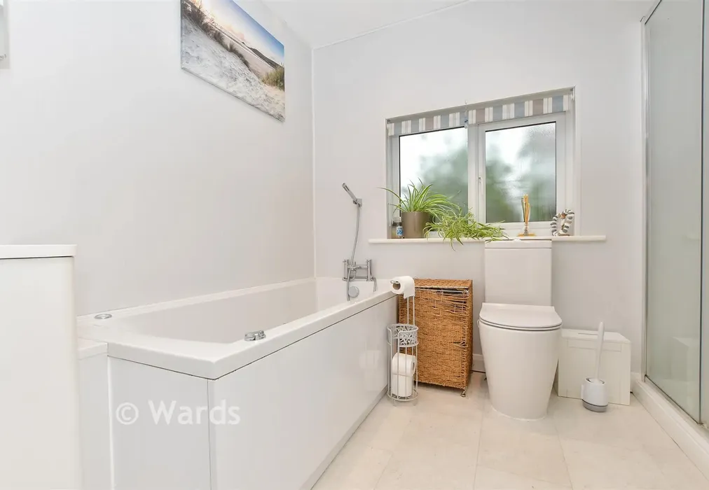 Bathroom - Canterbury Road, Ashford, Kent - Wards of Kent