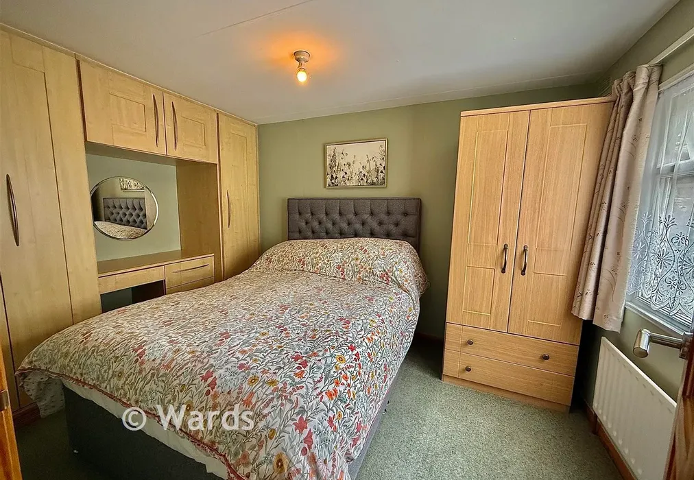 Bedroom - Harvel Road, Meopham, Kent - Wards of Kent