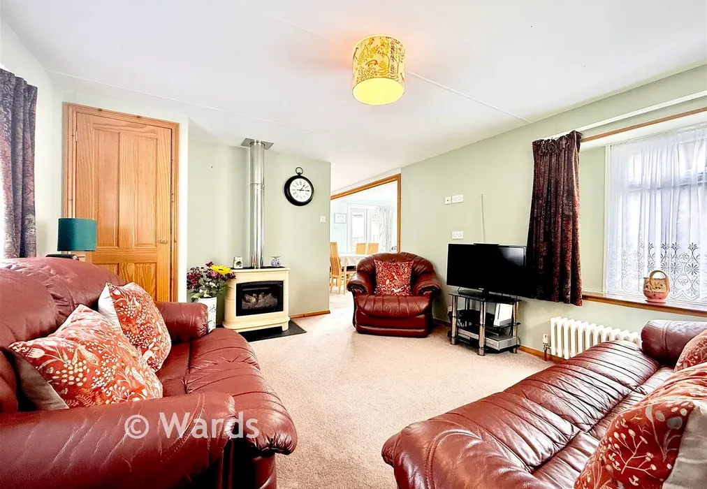 Lounge - Harvel Road, Meopham, Kent - Wards of Kent
