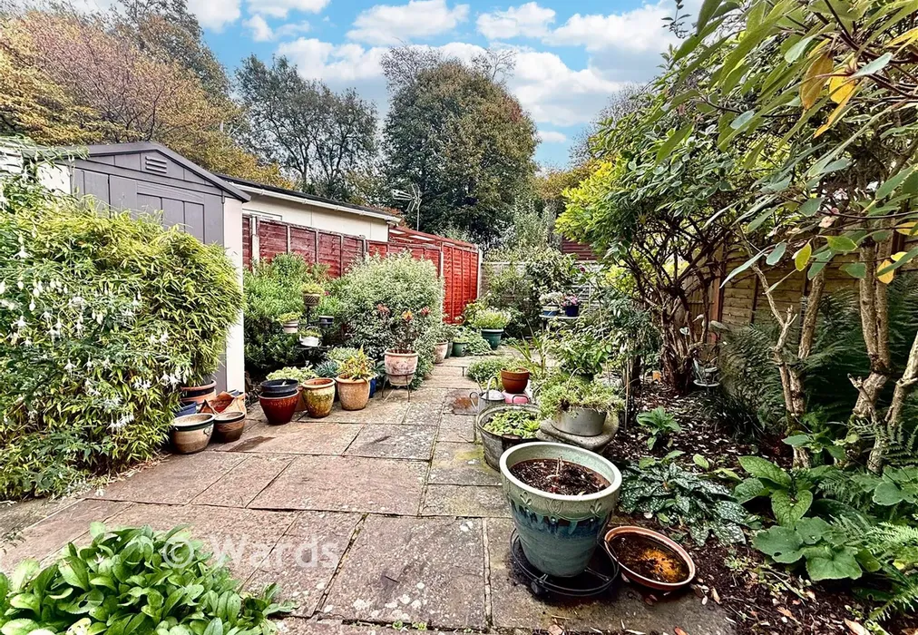 Garden - Harvel Road, Meopham, Kent - Wards of Kent