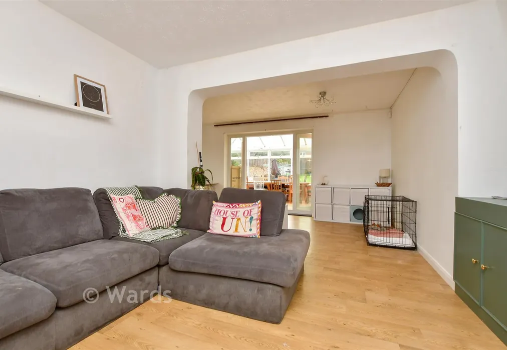 Lounge - Invicta Road, Margate, Kent - Wards of Kent