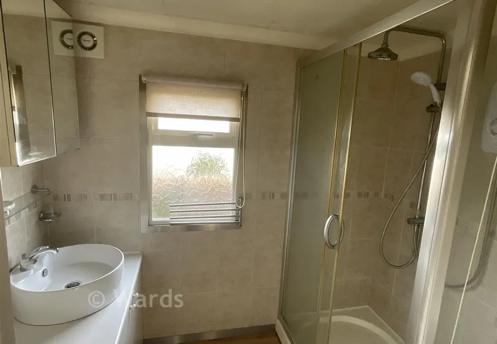 Shower Room - Kingsmead Park, Allhallows, Rochester, Kent - Wards of Kent