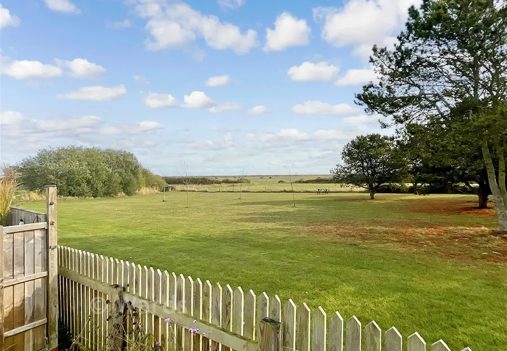 Countryside Views - Kingsmead Park, Allhallows, Rochester, Kent - Wards of Kent
