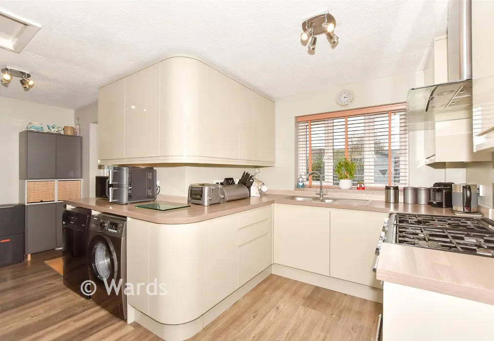 Kitchen - Merrywood Grove, Herne Bay, Kent - Wards of Kent