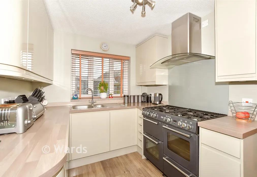 Kitchen - Merrywood Grove, Herne Bay, Kent - Wards of Kent
