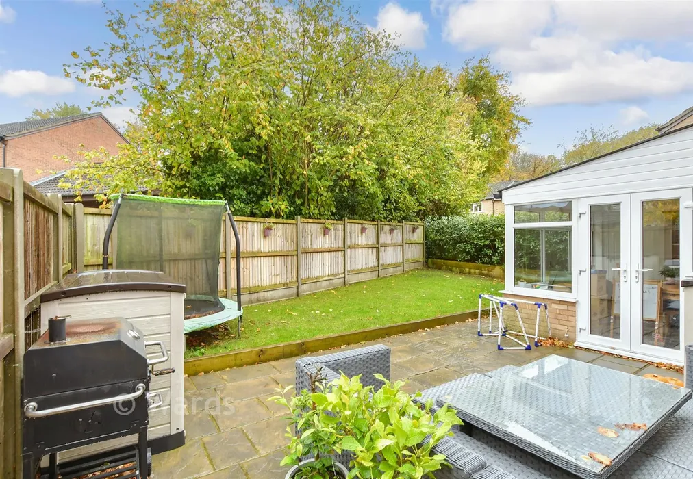 Rear Garden - Falkland Place, Walderslade Woods, Kent - Wards of Kent