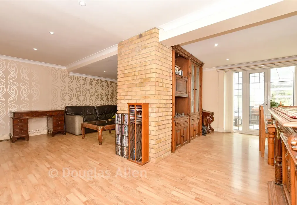 Lounge - Botelers, Lee Chapel South, Basildon, Essex - Wards of Kent