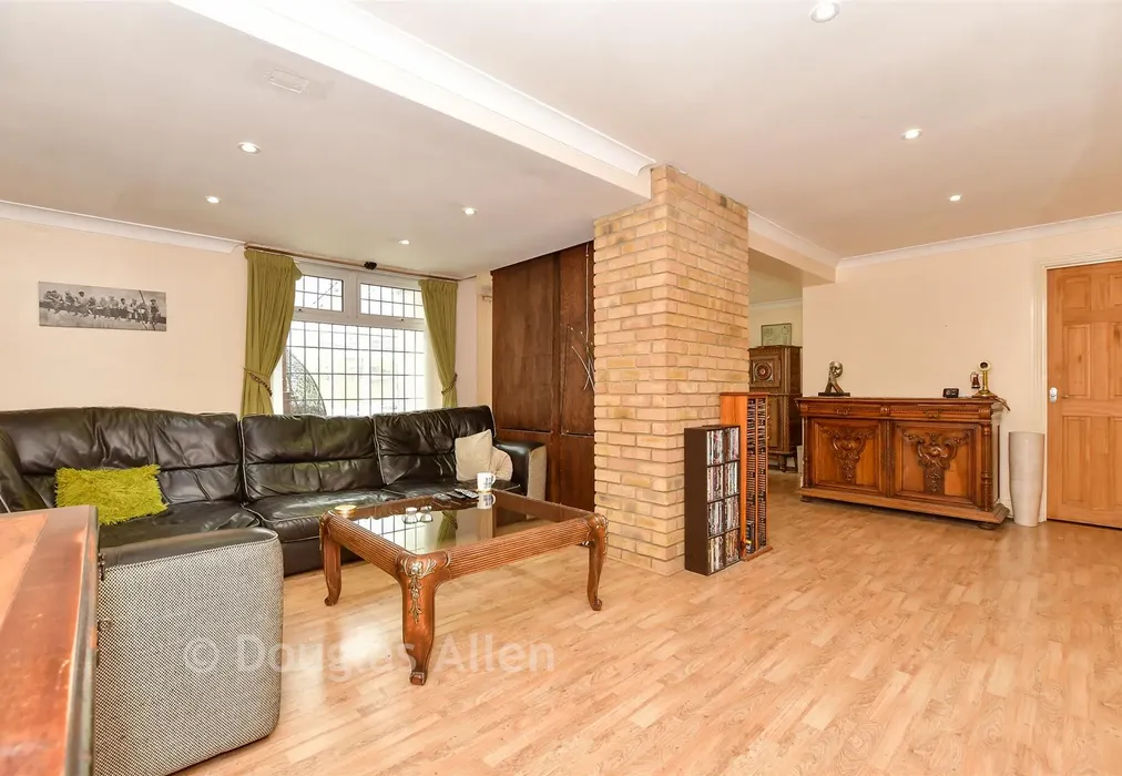 Lounge - Botelers, Lee Chapel South, Basildon, Essex - Wards of Kent