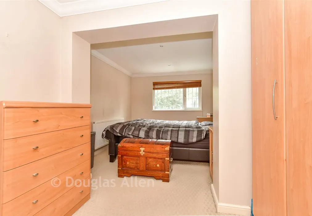Dressing Area - Botelers, Lee Chapel South, Basildon, Essex - Wards of Kent