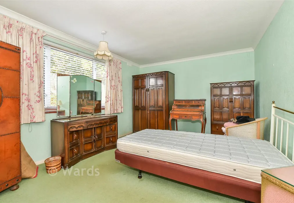 Bedroom 1 - Sandhurst Road, Tunbridge Wells, Kent - Wards of Kent