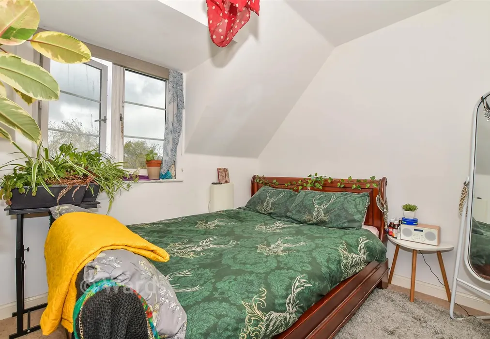 Bedroom - Crabapple Road, Tonbridge, Kent - Wards of Kent