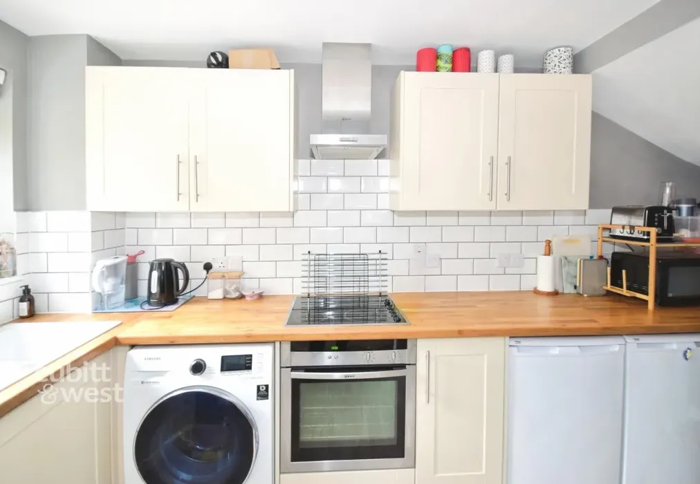 Kitchen - Woodlands Copse Lane RH6 - Wards of Kent