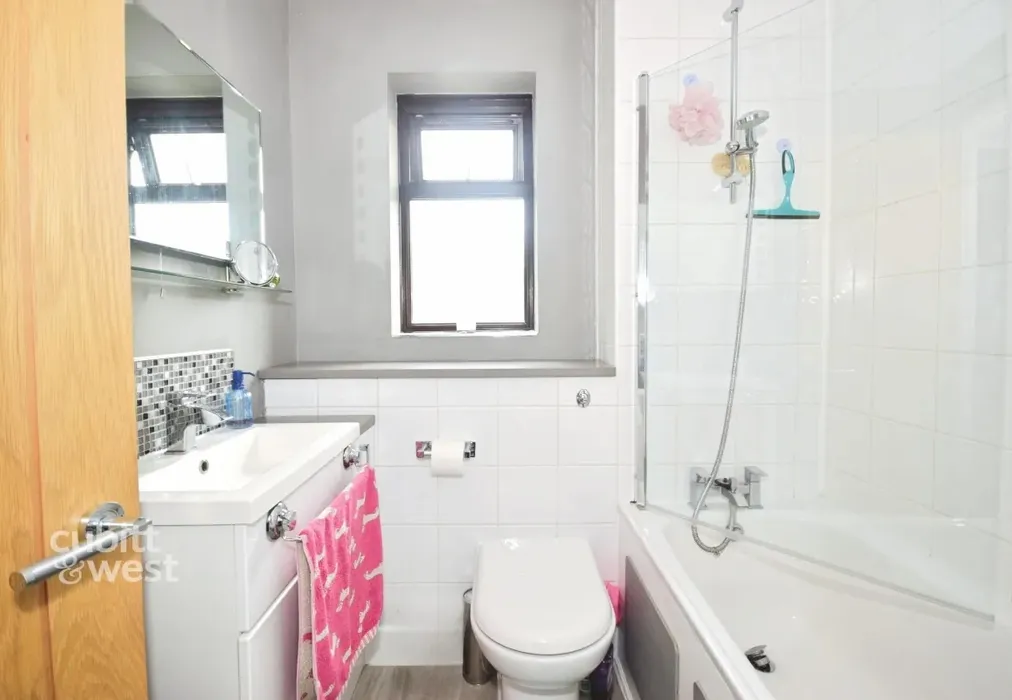Bathroom - Woodlands Copse Lane RH6 - Wards of Kent