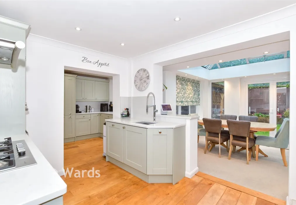 Kitchen - Wytherling Close, Bearsted, Maidstone, Kent - Wards of Kent