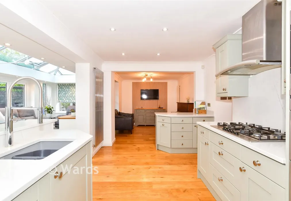 Kitchen - Wytherling Close, Bearsted, Maidstone, Kent - Wards of Kent