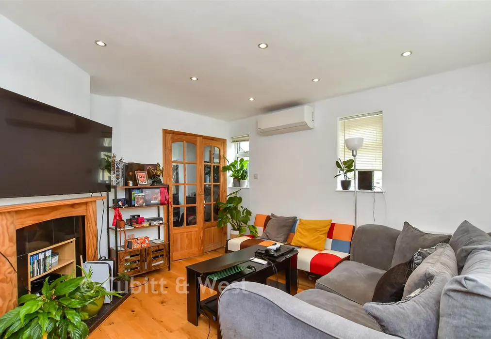 Lounge/ Diner - Stanstead Crescent, Woodingdean, Brighton, East Sussex - Wards of Kent