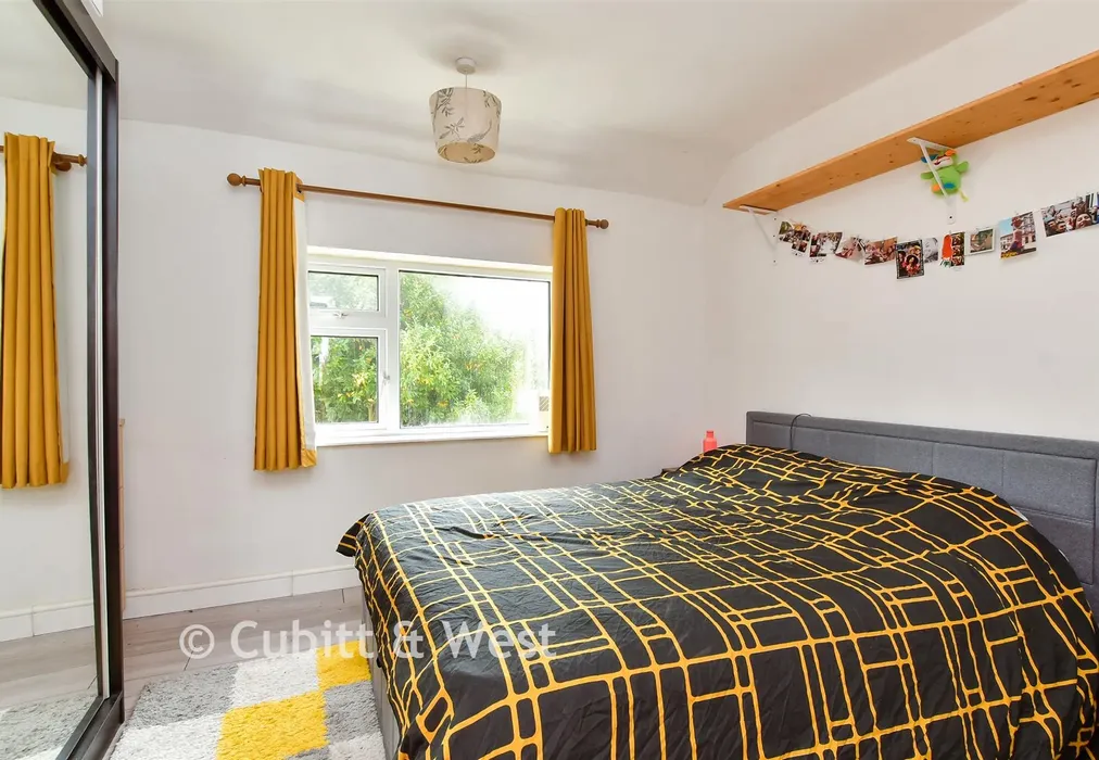 Bedroom 1 - Stanstead Crescent, Woodingdean, Brighton, East Sussex - Wards of Kent