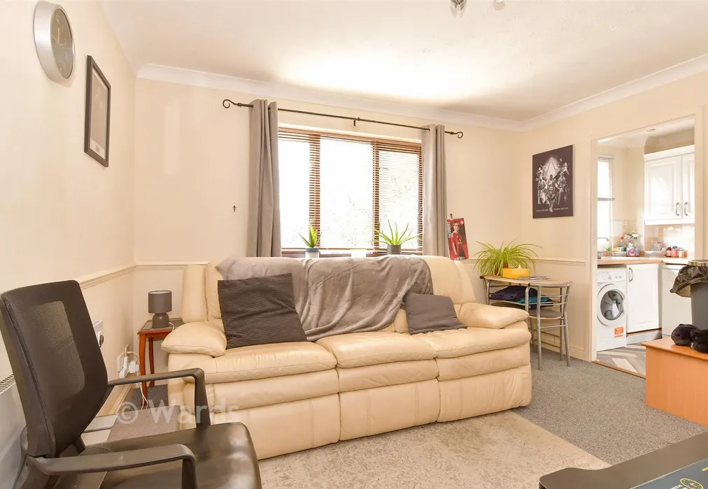Lounge - Winston Close, Greenhithe, Kent - Wards of Kent