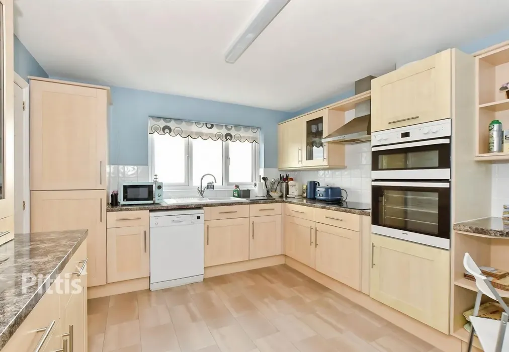  - Northcliff Gardens Shanklin PO37 - Wards of Kent