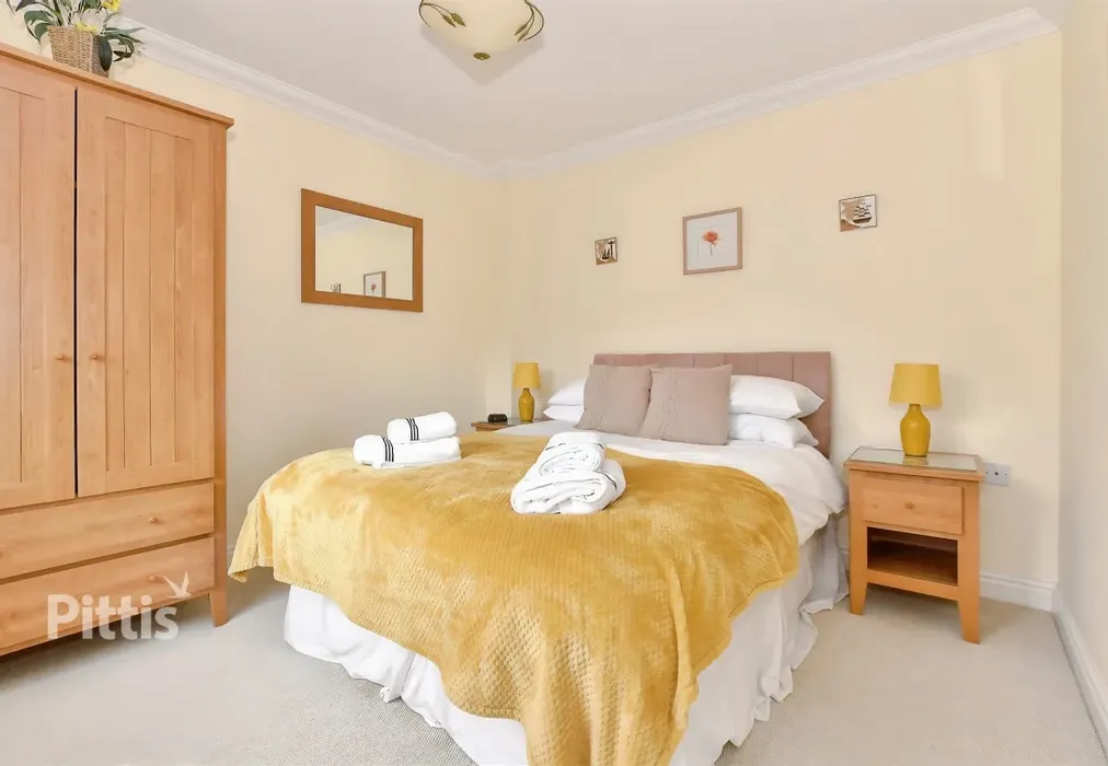  - Northcliff Gardens Shanklin PO37 - Wards of Kent