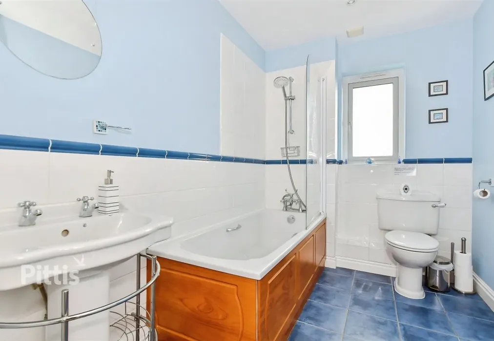  - Northcliff Gardens Shanklin PO37 - Wards of Kent