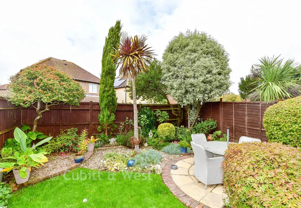 Rear Garden - Hamilton Close, Rustington, West Sussex - Wards of Kent