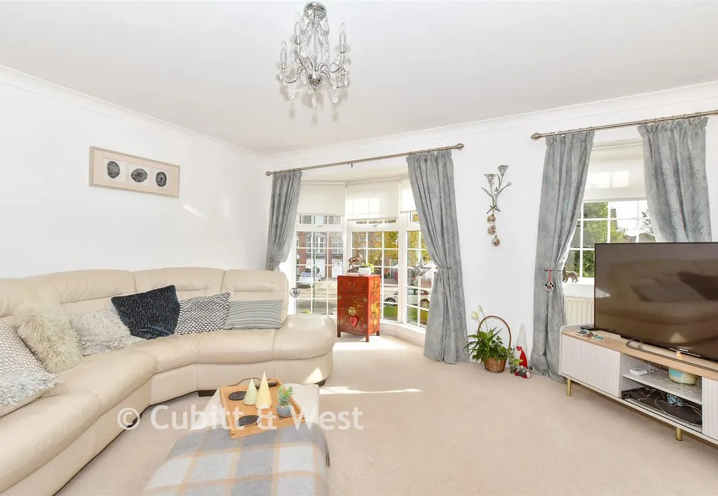 Lounge/Diner - Hamilton Close, Rustington, West Sussex - Wards of Kent