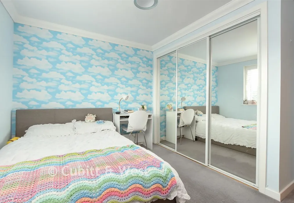 Bedroom 2 - Main Road, Edenbridge, Kent - Wards of Kent