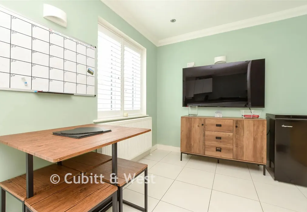 Kitchen/Breakfast Room - Main Road, Edenbridge, Kent - Wards of Kent