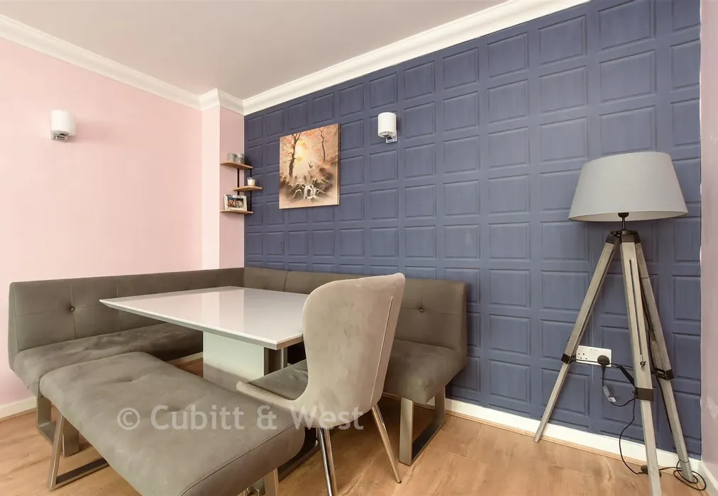 Lounge/Diner - Main Road, Edenbridge, Kent - Wards of Kent