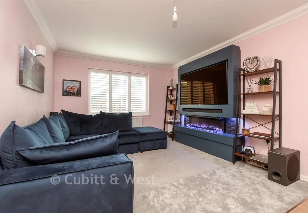 Lounge/Diner - Main Road, Edenbridge, Kent - Wards of Kent